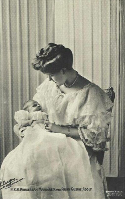 Prinsessan_Margareta_med_prins_Gustaf_Adolf_1906_2.jpg