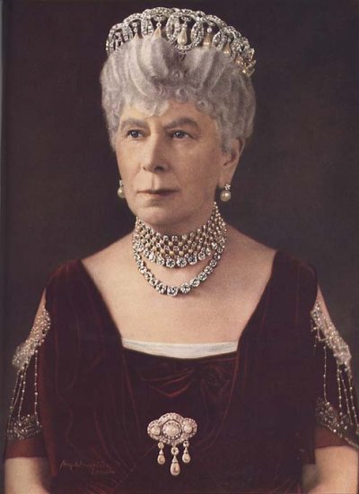 Queen Mary Bejewelled.jpg