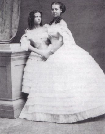 alix with dagmar 1862.jpg