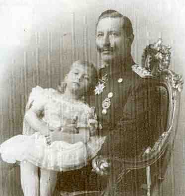 1896 - Wilhelm II mit Victoria Luise 1.jpg