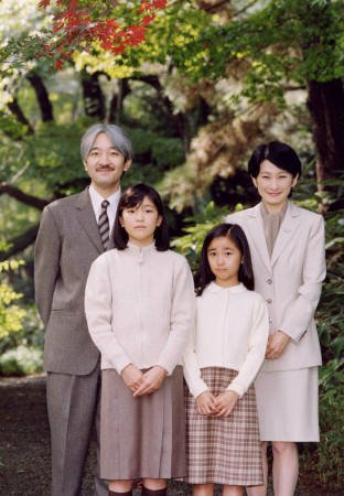 family(30-Nov-2004).jpg