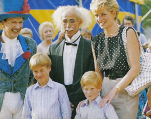 1990 07  circus.jpg