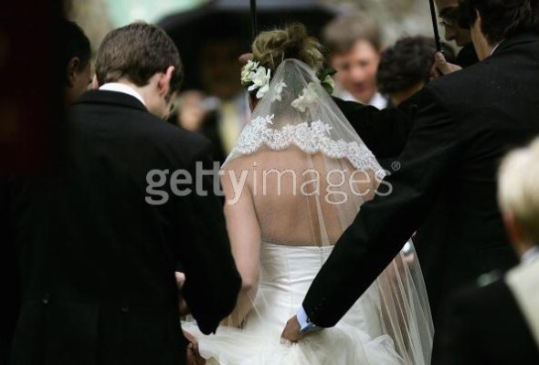 Tom Parker-Bowels Wedding - Sara hair from the rear.jpg