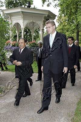 Lawatan ke Finland Agong and PM of Finland Matti Vanhanen.jpg