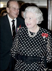 _41013042_queen300_pa.jpg