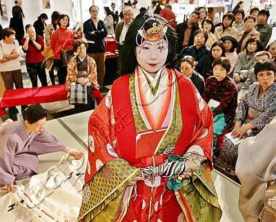 JAPAN-FASHION-KIMONO-190653.jpg