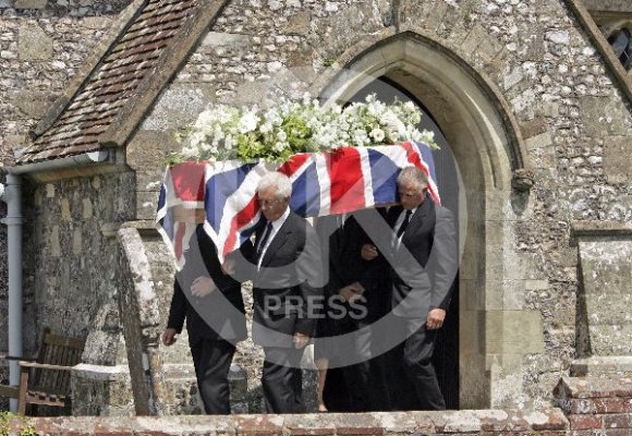 Bruce_Shand_Funeral_2-UKP.jpg