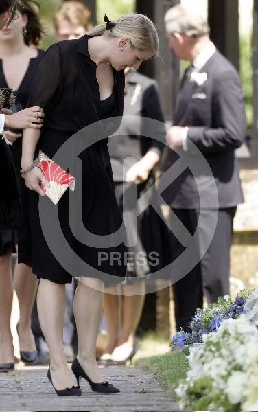 Bruce_Shand_Funeral_30-UKP.jpg