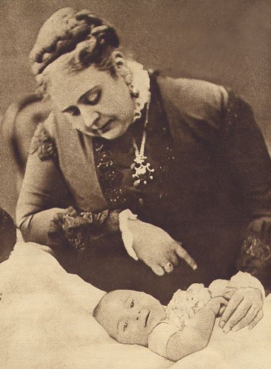 Teck Duchess & Baby May.jpg