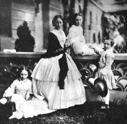 louise, alice, helena and arthur, 1858.jpg