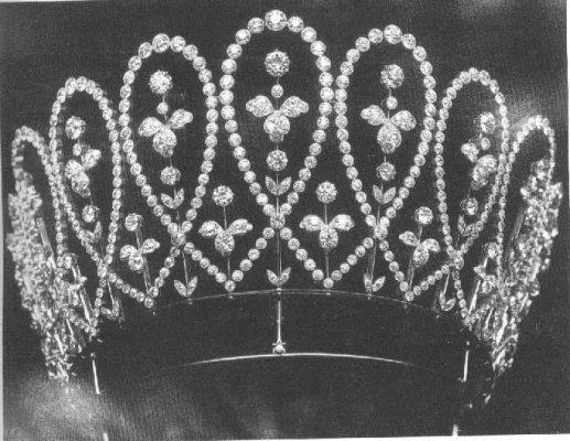 UK Queen Mary's Boucheron Diamond Loop Tiara.jpg