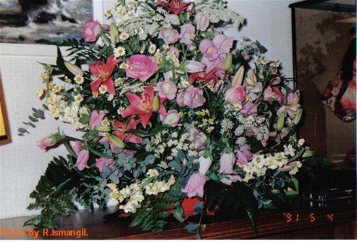 Royaltys flowers 0.jpg