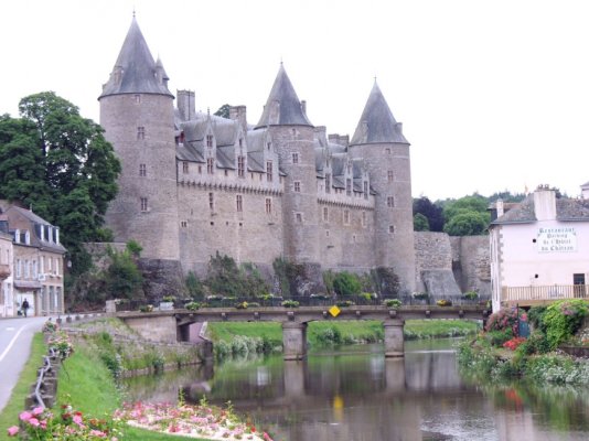 Rohan Dukes, Josselin Castle, Brittany.jpg