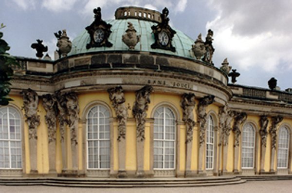 Potsdam Schloss Sanssouci.jpg