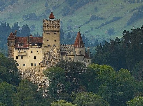 Romania Bran Castle 3.jpg