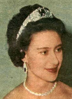 Margaret Empress Maria Feodorovna Sapphire & Diamond.jpg