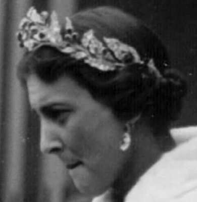 Princess Marina (Greek) Ruby Tiara 1939.jpg