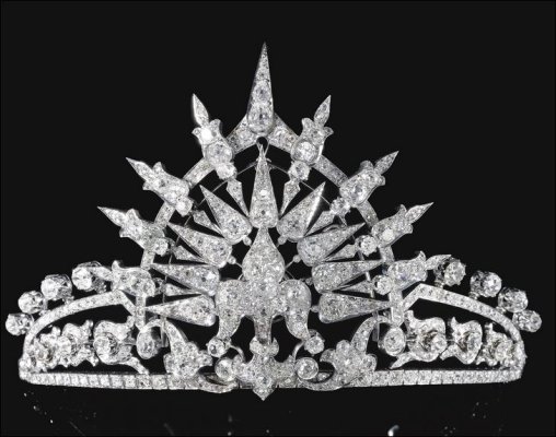 Bavaria Princess Ursula's Diamond Tiara c1900 sold 2013.jpg