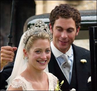 Heathcote Tiara (Lady Rose Astor 2005).jpg