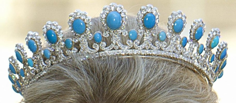 Saxe-Coburg Gotha Duchess Victoria Adelheid Diamond & Turquoise tiara.jpg