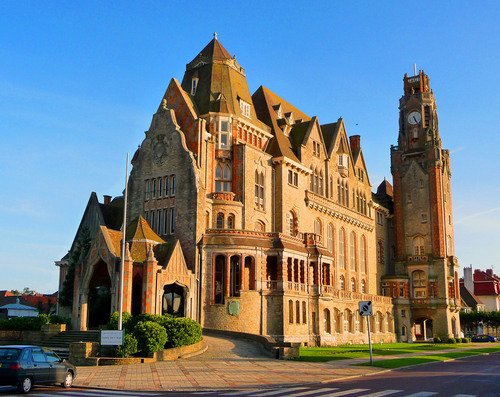 Hôtel de Ville du Touquet.jpg