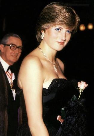 Diana_in_black_strapless_dress.jpg