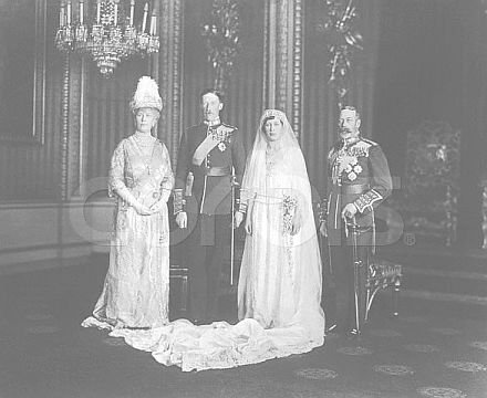 Queen Mary, Lord Lascelles, Princess Mary and King George.jpg