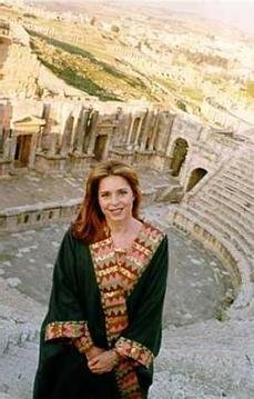 Queen Noor2.jpg