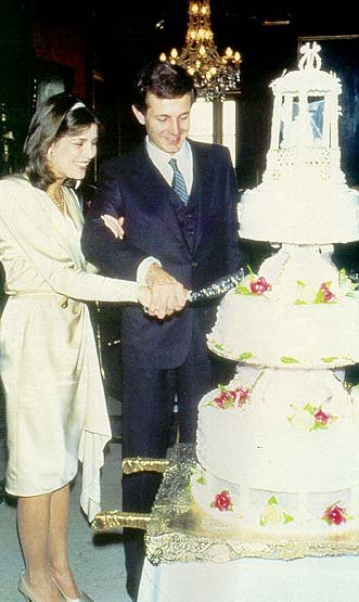 1983 Caroline and Stefano Casiraghi.jpg