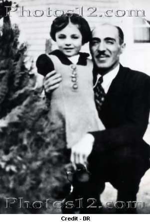 Farah Diba with her father.jpg