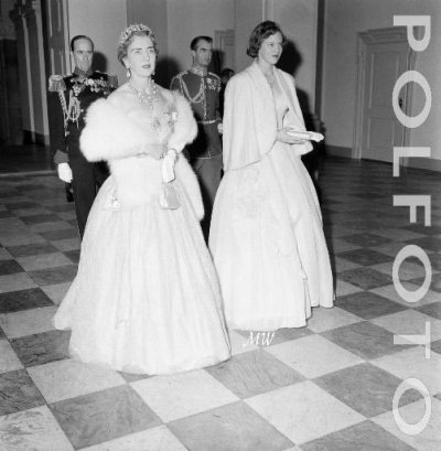 1958-02-00 Gala 01.jpg