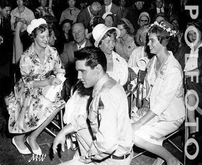 1960-06-07 Elvis 01.jpg