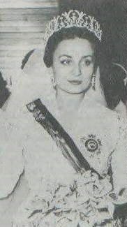 Queen Dina as a bride.jpg