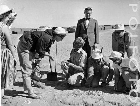 1962-11-00 Archeologic dig Egypt 01.jpg