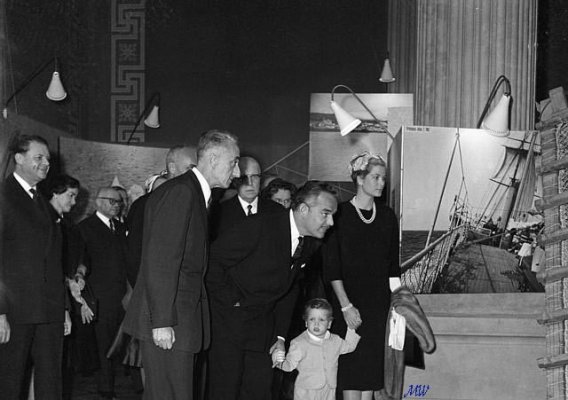 1960-04-01 First public appearance.jpg