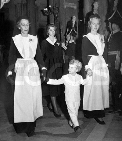 med drottning Louise, Carl Gustaf 2 nov 1950.jpg