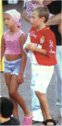 Stylish - Louis in AS Monaco FC shirt & Pauline fashionable.JPG