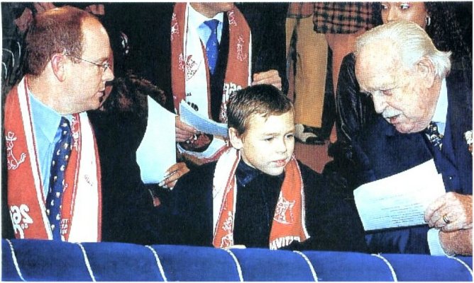 Louis with granpa and uncle Al.JPG