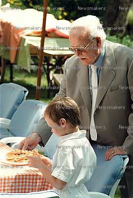 Louis_and_his_grandpa.jpg