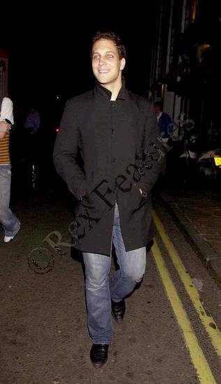 2003_07_03___London___Leaving_his_birthday_party.JPG