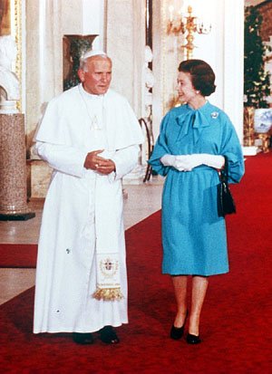 82 - With Pope John Paul II in the Marble Hall at B.jpg