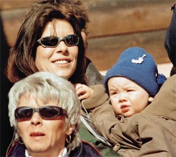 Alex_With Momy at St. Moritz 2001.jpg