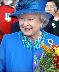 _41166483_queen203.jpg