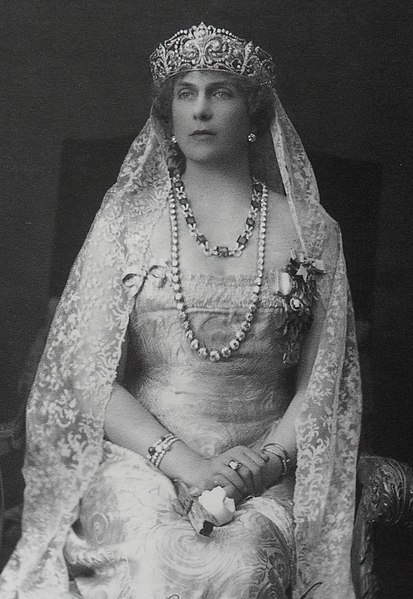 413px-Queen_Victoria_Eugenia_of_Spain.jpg