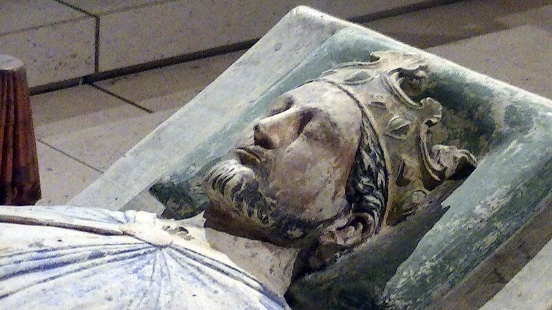 800px-Church_of_Fontevraud_Abbey_Richard_I_effigy.jpg