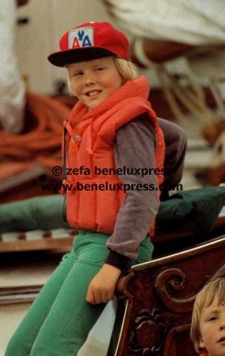 1975__2002__jeugd__jeugdfoto__muiden__peter__willem_alexander__zeilen.JPG