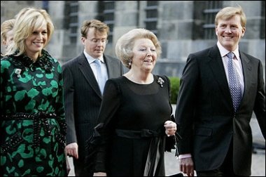 Queen Beatrix 25 year Silver Jubilee Concert on 29 April 2005.jpg