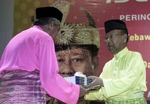 Sultan Kedah di seminar Islam Hadhari 2.jpg