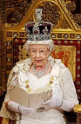 State Opening of British Parliament on 17 May 2005 6 Queen ucapan.jpg