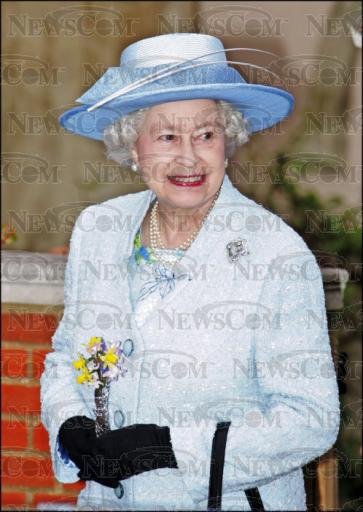 QueensmilingEaster27thMarch.jpg